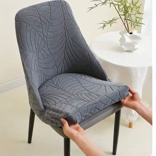 Продам накидку на стул.