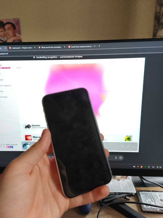 Продам iPhone Xr