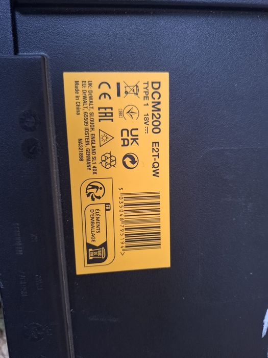 Slefuitor cu banda pe acumulator DeWALT DCM200NT, 18V XR, motor fara p