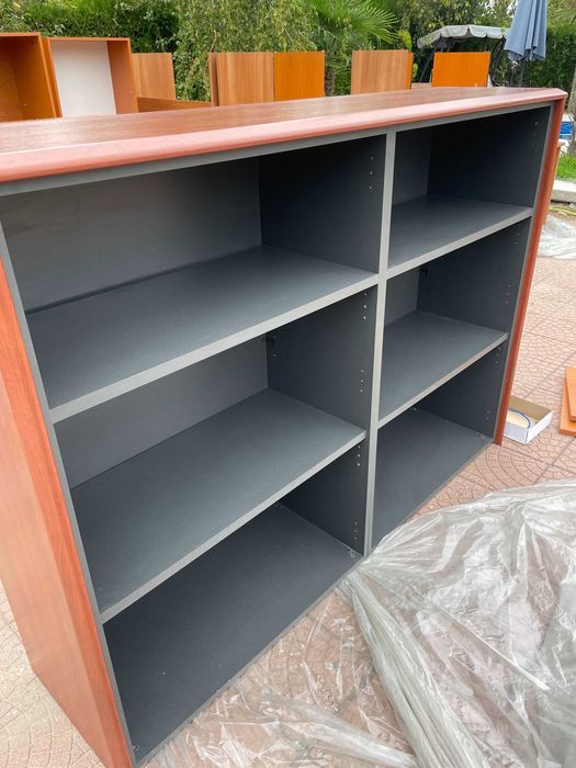 Офис оборудване - бюра, шкафове, етажерки