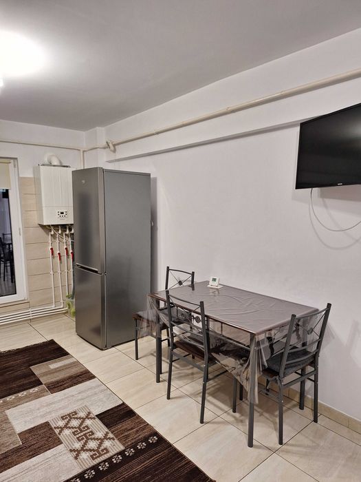 Apartament 2 camere de închiriat
