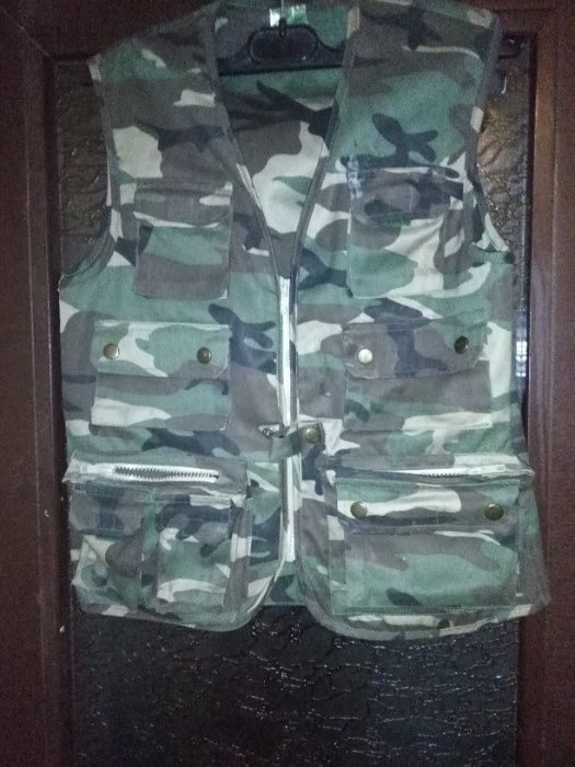 veston si vesta tip camuflaj,activități în aer liber