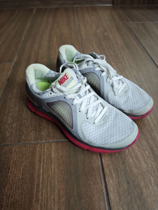 Маратонки Nike lunar eclipse flywire 38