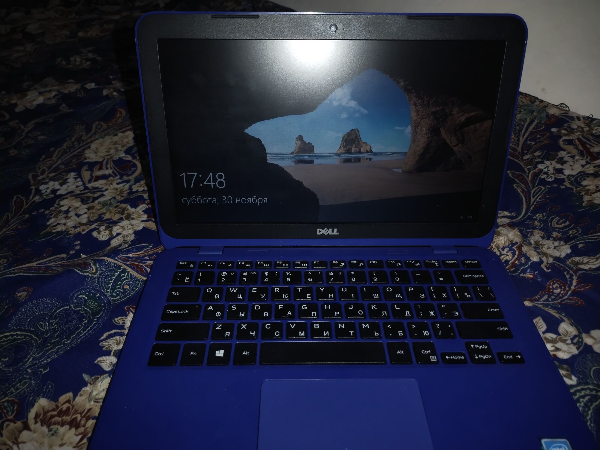Кампиютер нет бук DELL