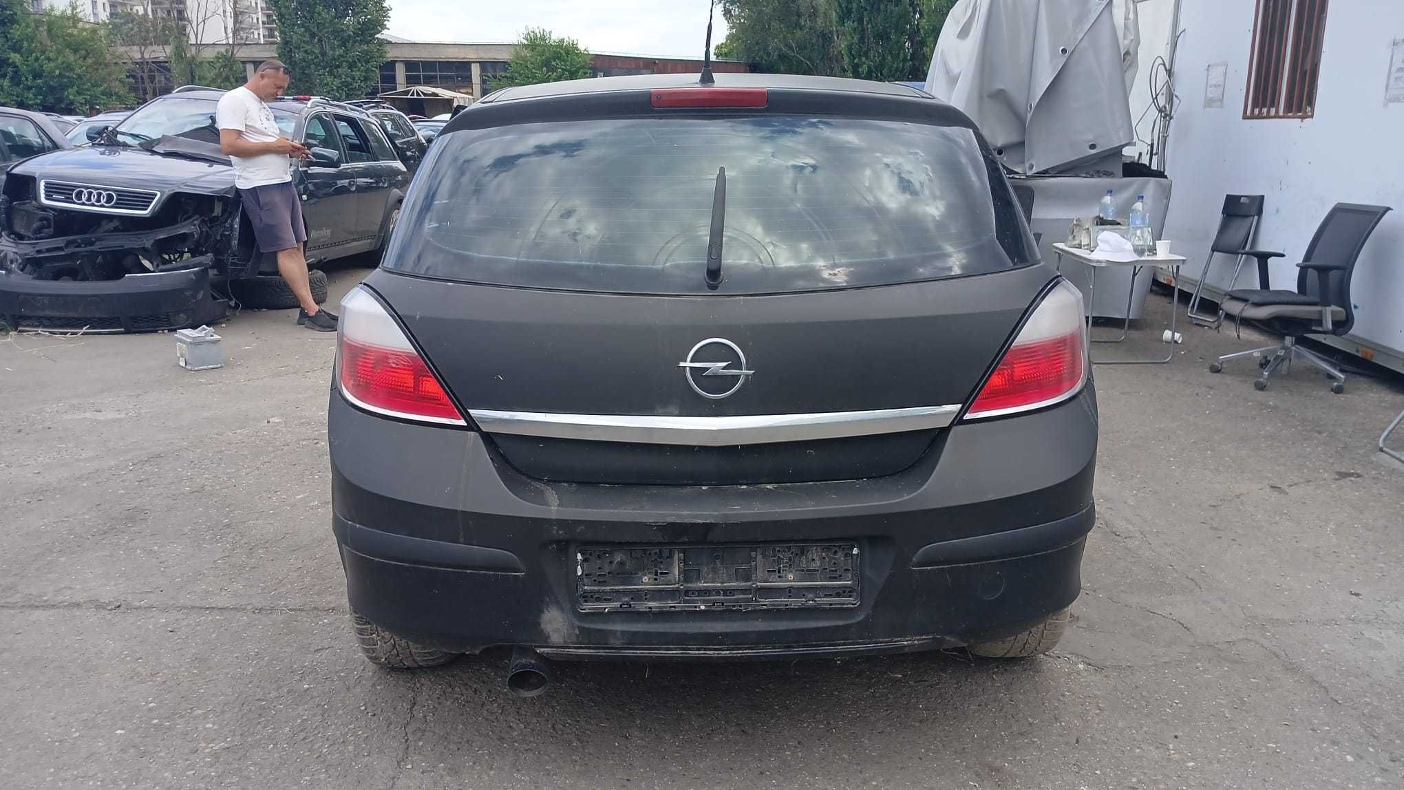 Dezmembrez Opel Astra H HB 1.6 BENZINA DIN 2004 - Z16XEP