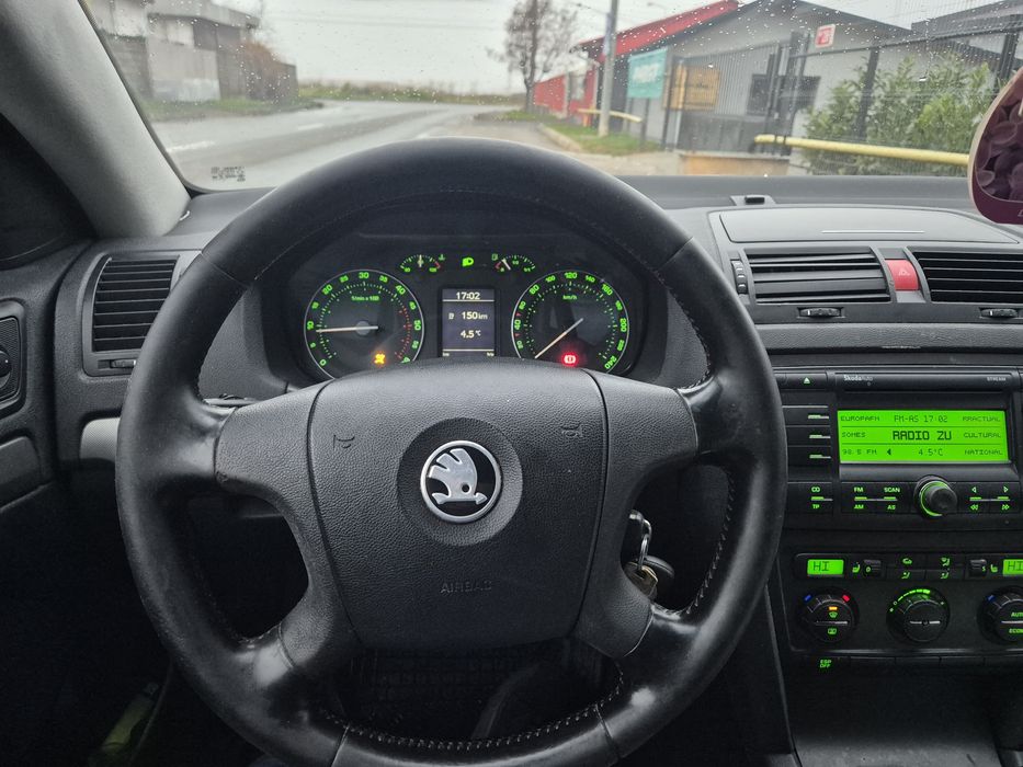Skoda Octavia  2