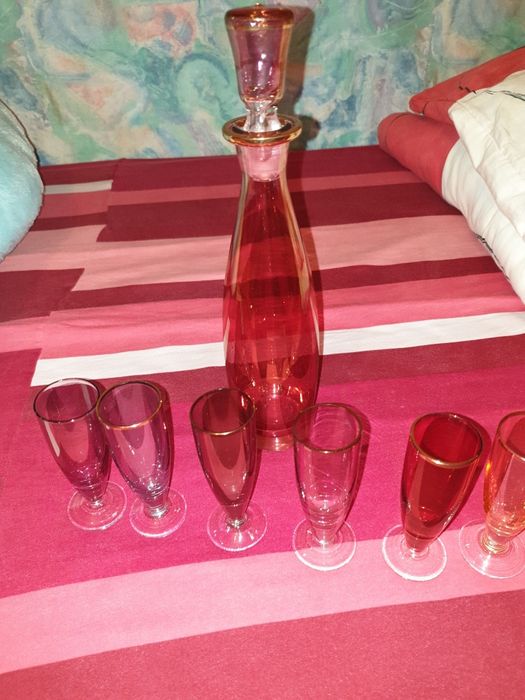 Serviciu  lichior de sase persoane