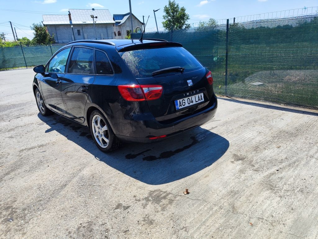 Vând Seat Ibiza st