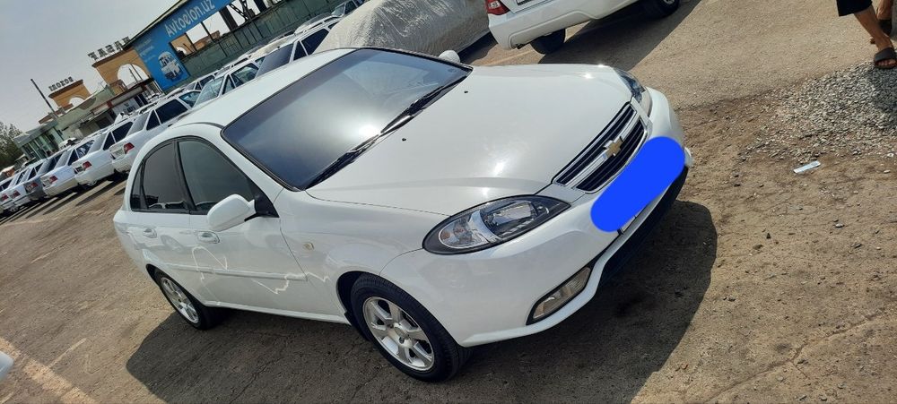 Lasetti jentra qilingan