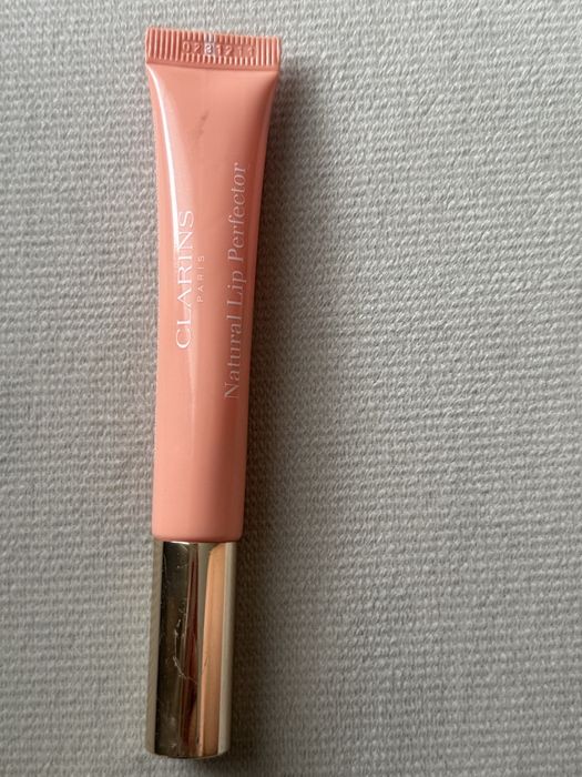 Clarins- 02 цвят gloss