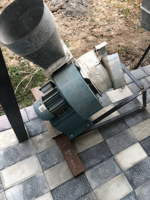 Мотор для вытяжки полный в сборе