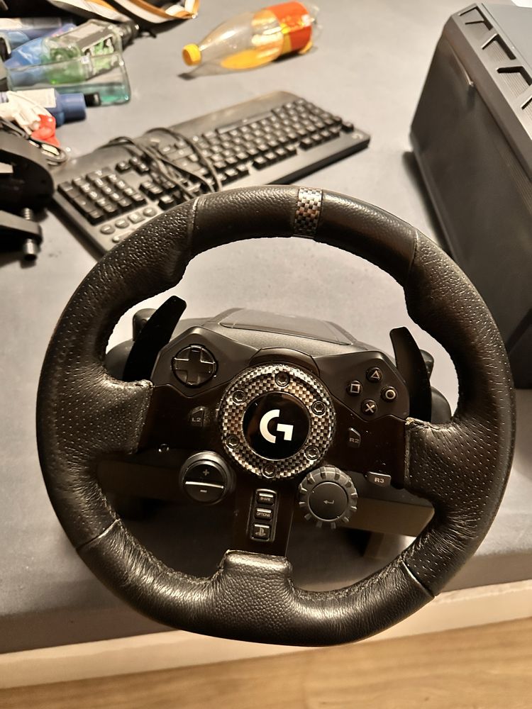 Logitech G923 с скоростен лост