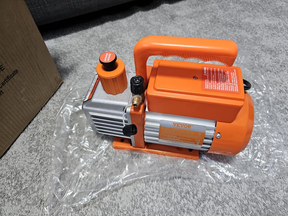 Vând pompă de vacuum