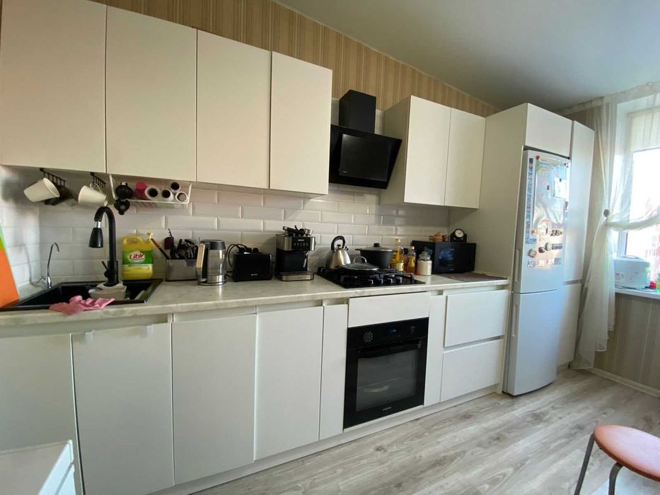 продается 3-х комнатная квартира  мкр. Юбилейный д.22