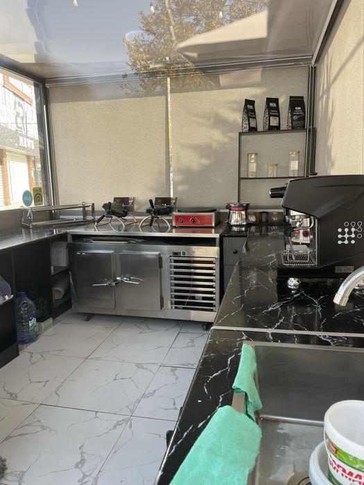 Продаётся готовый торговый киоск с мебелью, состояние идеал.