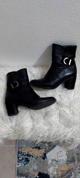 Ghete de piele ofertă