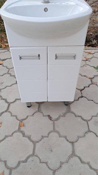 Мойка с шкафчиком