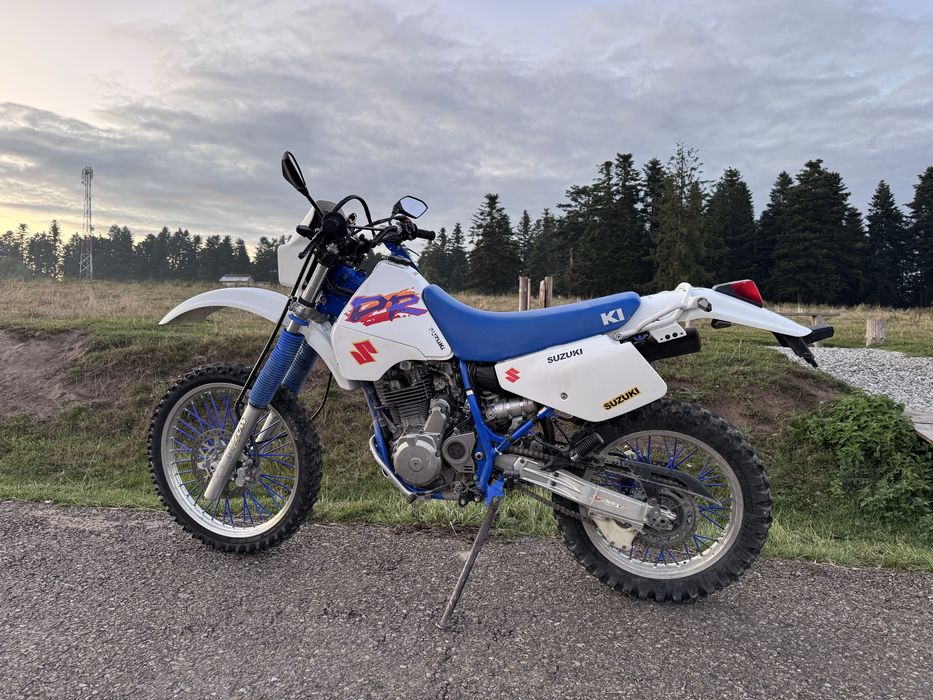 Vand suzuki dr 350 , foarte ok pornire la buton