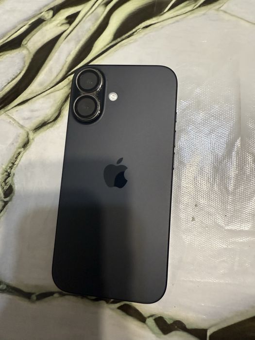 Айфон 16 в идеальном состоянии