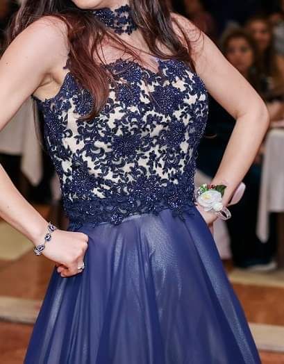 Бална, абитуриентска или рокля за кумуване