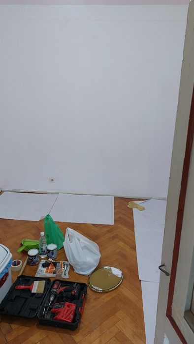 Meseriași executam următoarele: