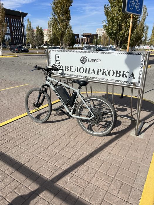 Продам электро байк Giant
