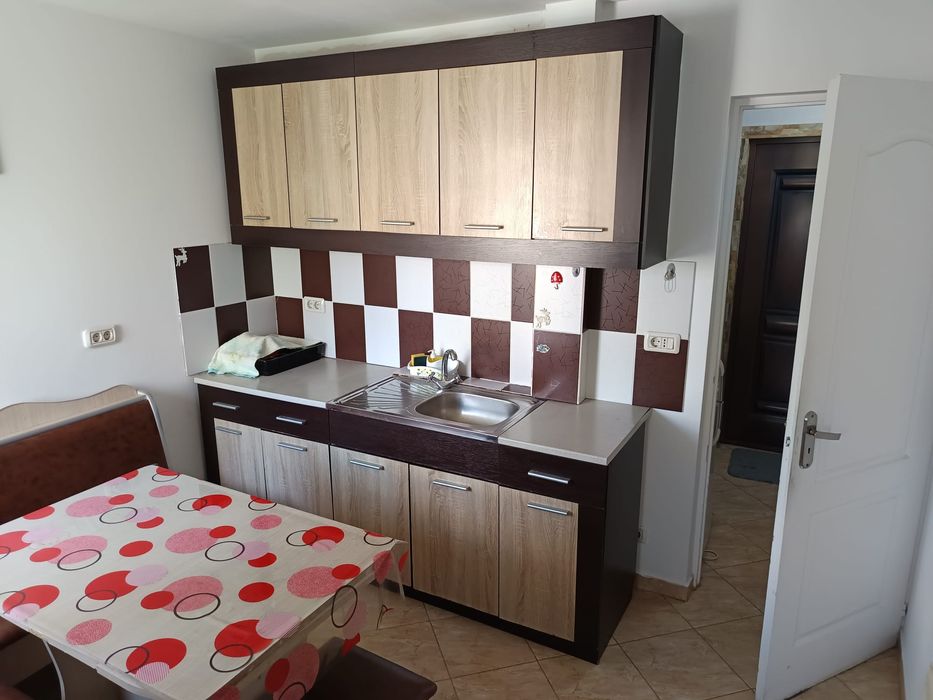 Garsoniera de închiriat