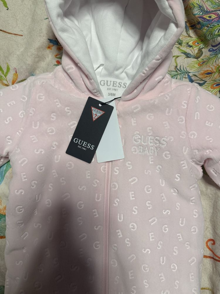 Плюшен космонавт Guess