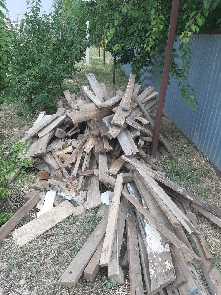 Бесплатно доска.(дрова)