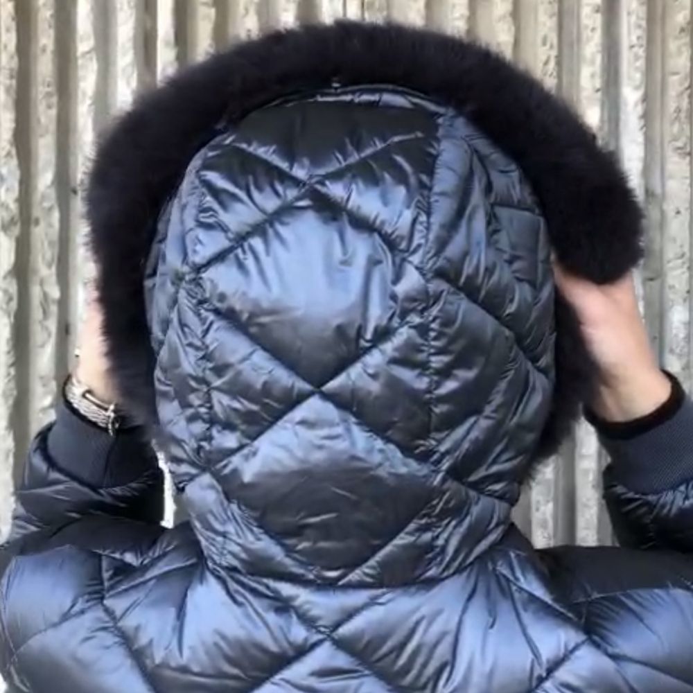 Продам женскую куртку - бомбер, Италия