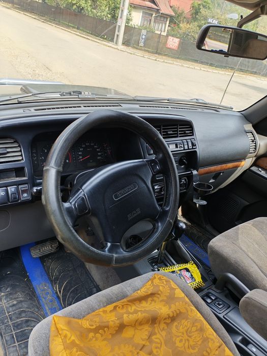 Isuzu  Autoutilitara