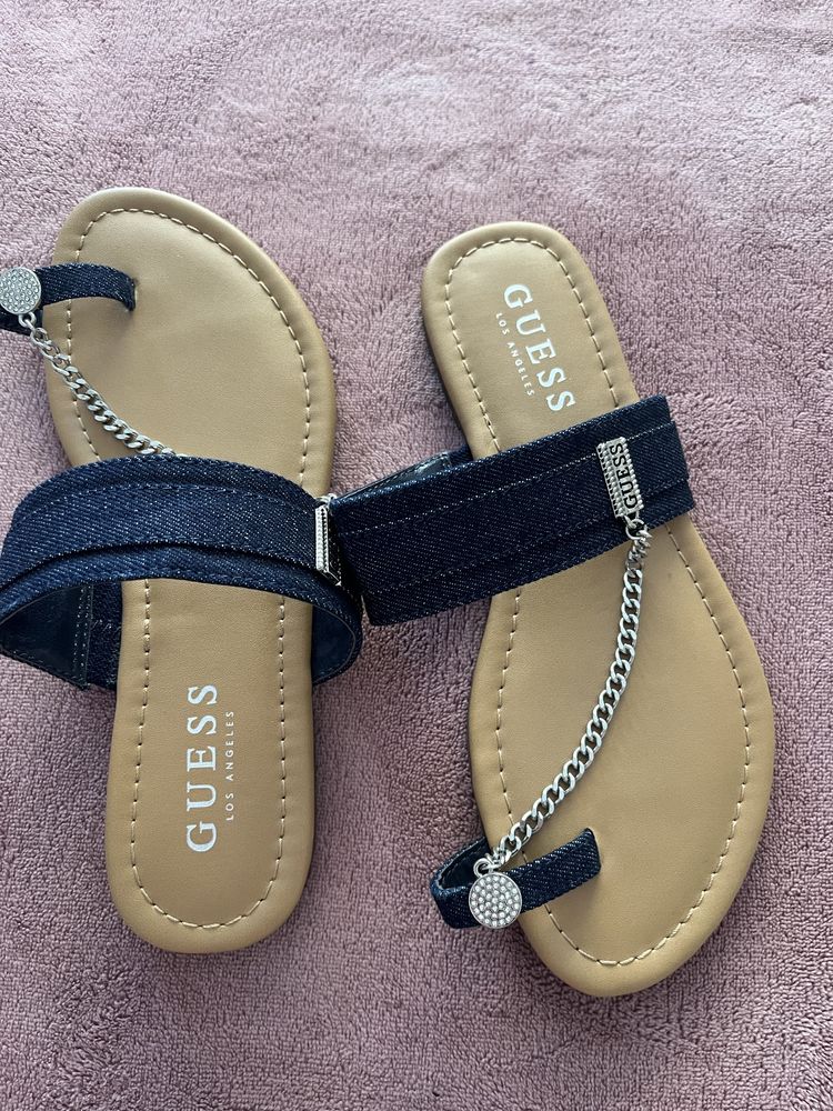 Дамски чехли Guess