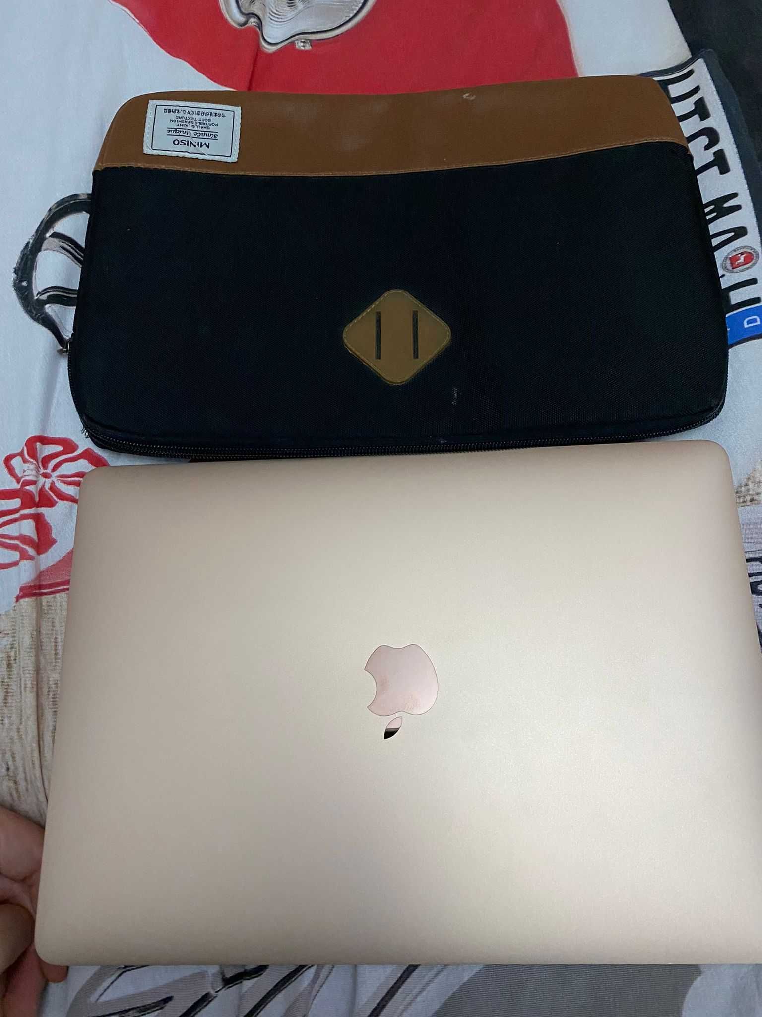 Macbook Air 2019 Rose Gold Intel i5 8gb RAM 256gb ssd