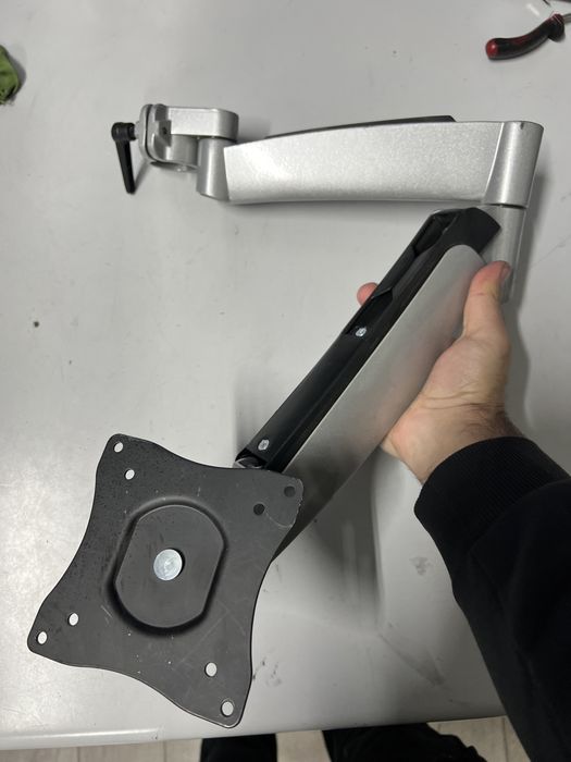 Suport hidraulic pentru monitor