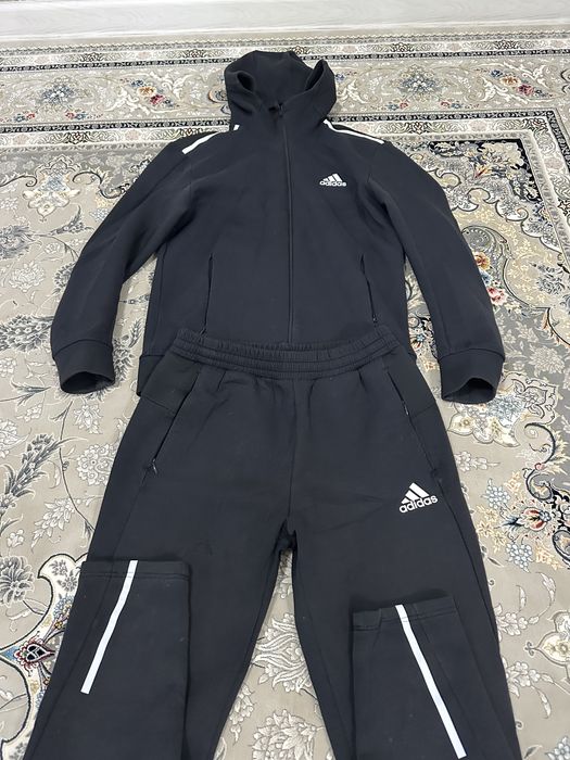 Спортивный костюм Adidas (оригинал)