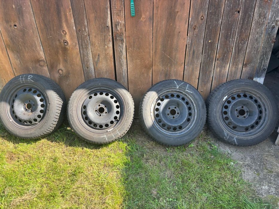 Vând jante de tabla, cu cu cauciucuri de iarna incluse 235/55/17