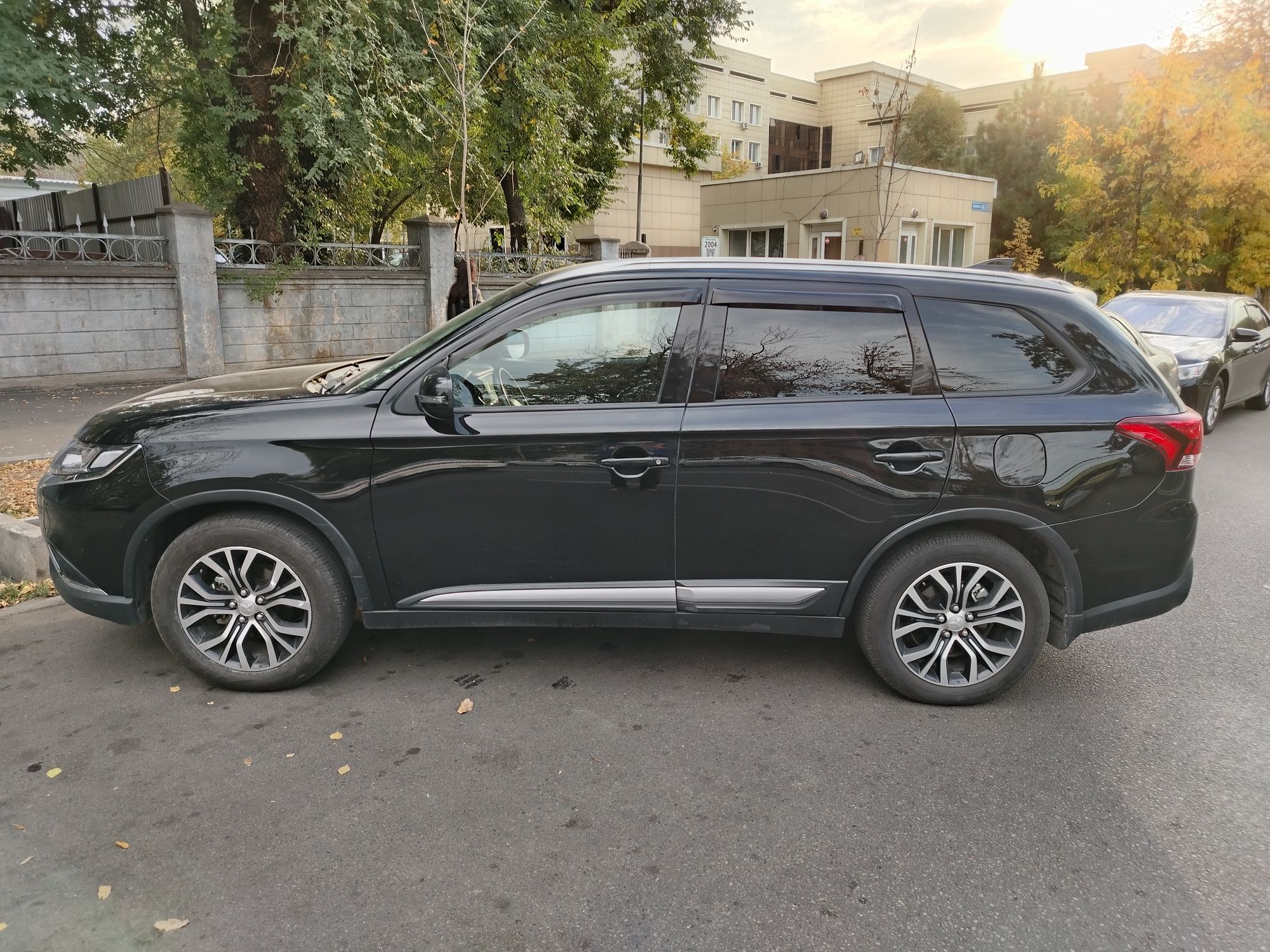 Митсубиси оутландер