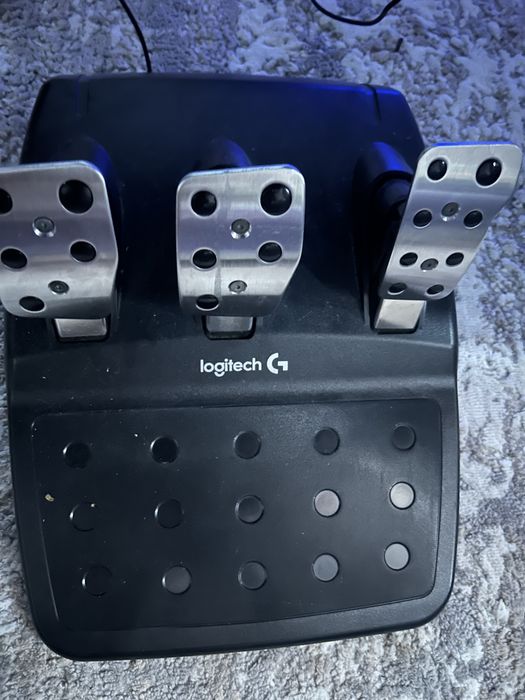 Volan gaming Logitech g920 cu pedale in stare perfecta de functionare