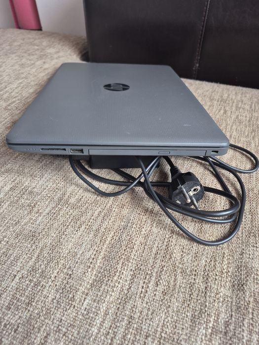 Лаптоп HP 250 G7