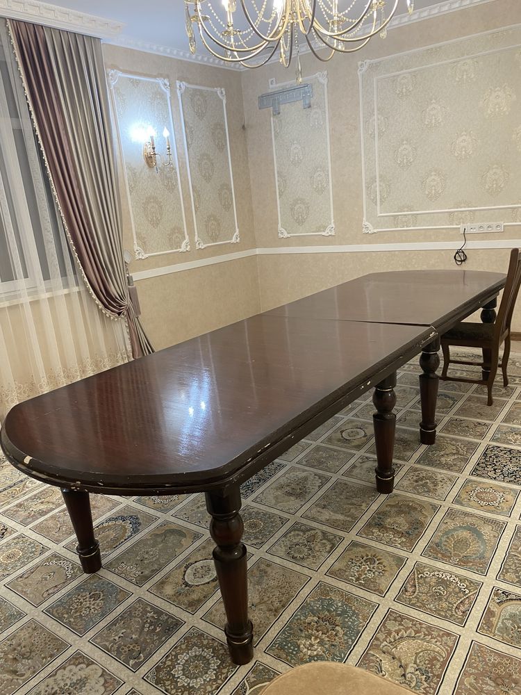 Продается стол размер 3,80 метров