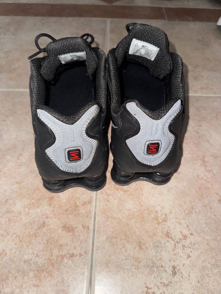Shox TL hematite/max orange/black