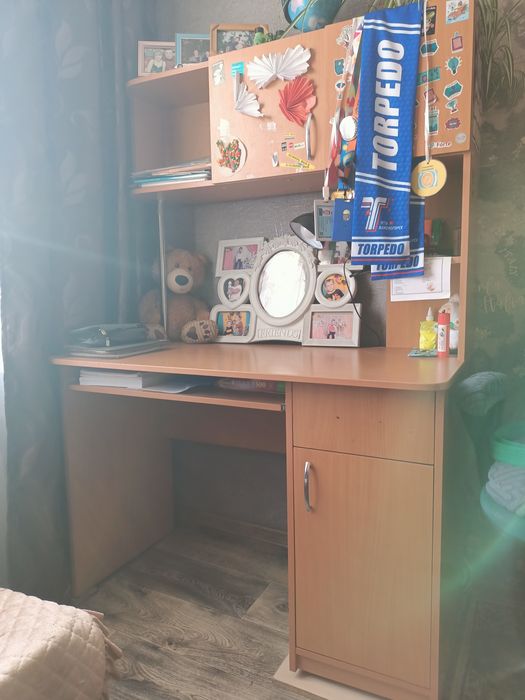 Продам ученический стол