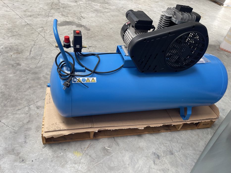 Compresor aer cu piston Power System - 2,2 Kw,10 Bar/200L, Nou cod 198