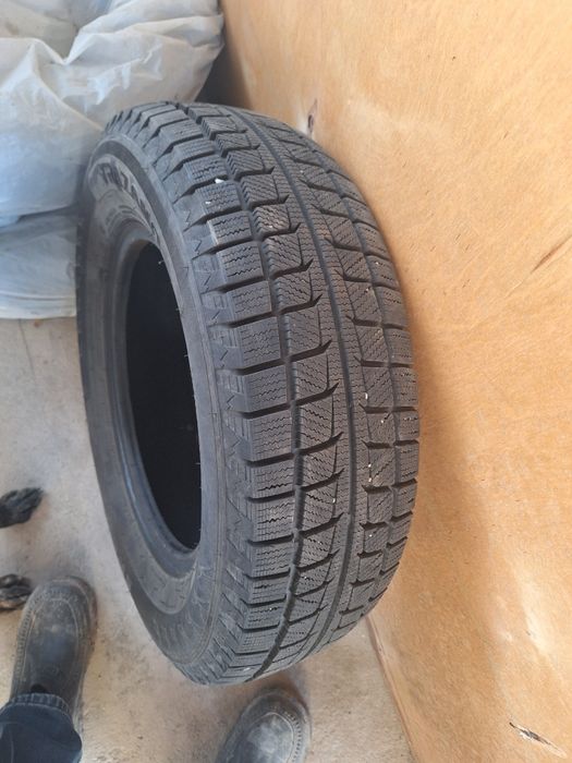 Продаются зимние шины.