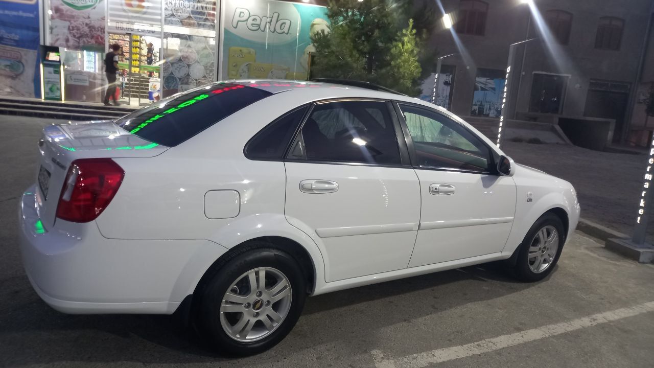 Lasetti 1,6 yili 2013