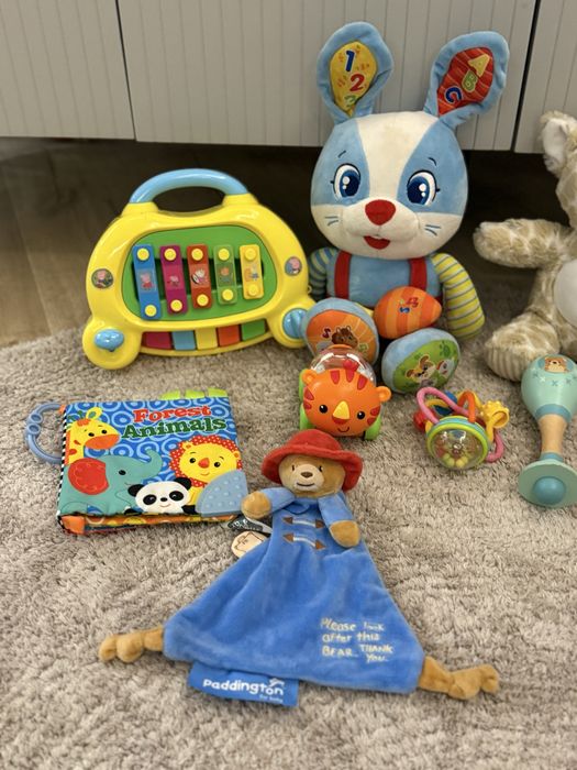 Лот бебешки играчки