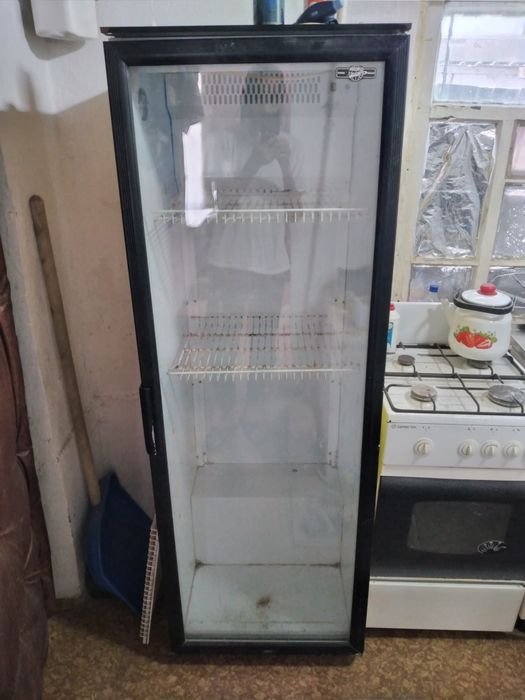 Холодильник витрина