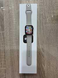 Apple Watch SE новый продается за 115000