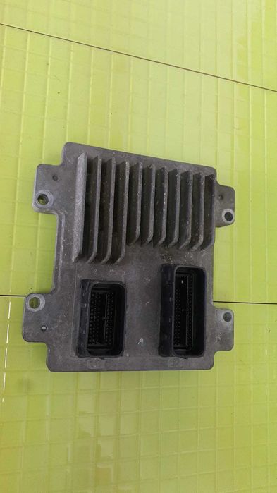 Ecu motor Chevrolet Aveo T300 cod 12645482