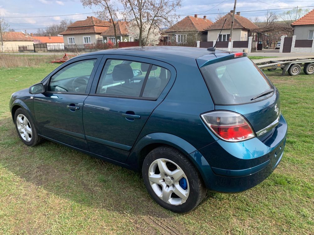 Vand Opel Astra 138000 km originali !! 1.6 benzina Navigatie!Webasto